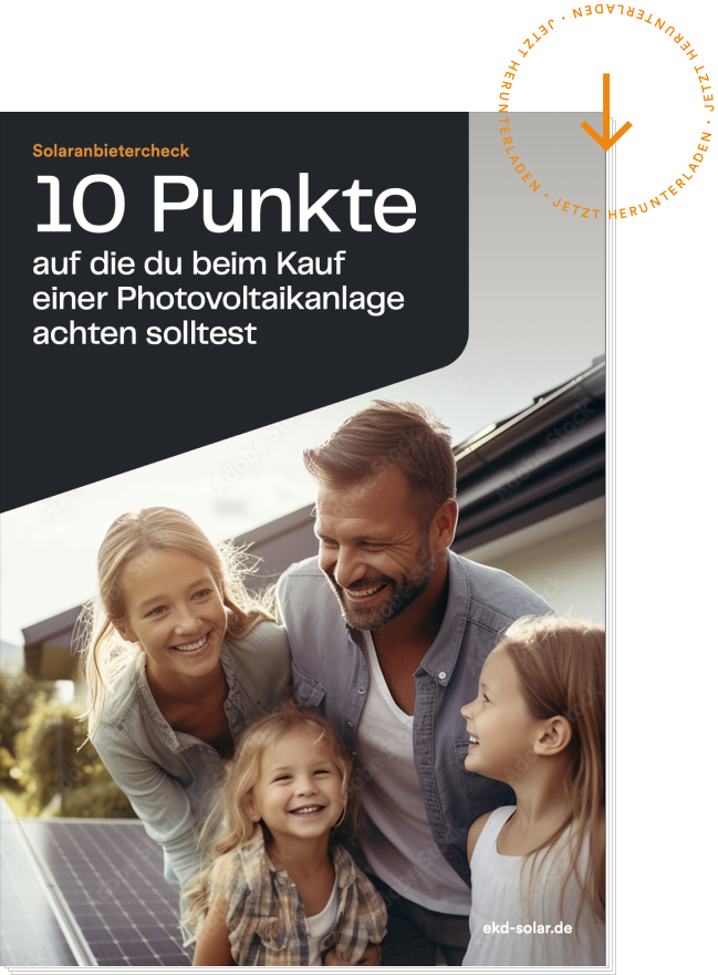 Titelbild des Solaranbieterchecks - Eine Familie mit 2 Töchtern und der Überschrift 10 Punkte auf die du beim Kauf einer Photovoltaikanlage achten solltest